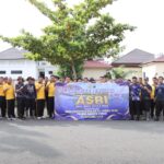 Satpolairud Polres Barito Kuala melaksanakan Gelar Bakti Sosial Kebersihan Sungai, Wujud Nyata Dukungan Program ASRI Sambut Hari Bhayangkara Ke-80