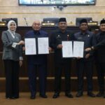 Gubernur H. Muhidin dan DPRD Kalsel Sepakat Persetujuan Bersama Raperda APBD Perubahan Tahun 2026 dan Raperda Pajak Daerah dan Retribusi IMG-20260904-WA0015
